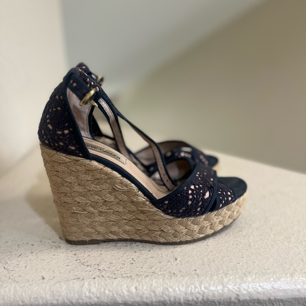 Steve Madden Marrvil Blue Lace 4” Wedges Women’s Shoe Size 7.5